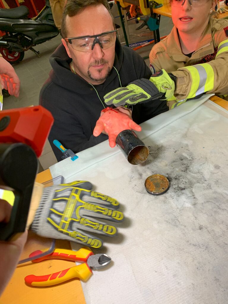 Dezember 19 Maschinenunfälle - Schulung der SAN-Gruppe 06