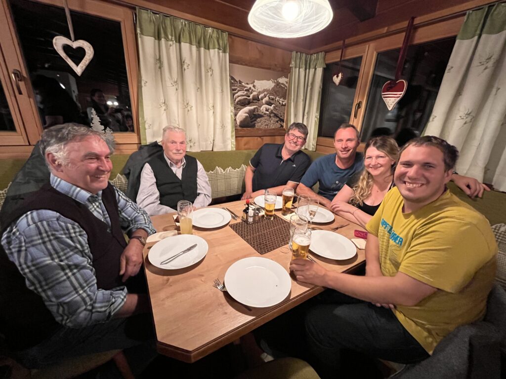 20251108_180654198_iOS