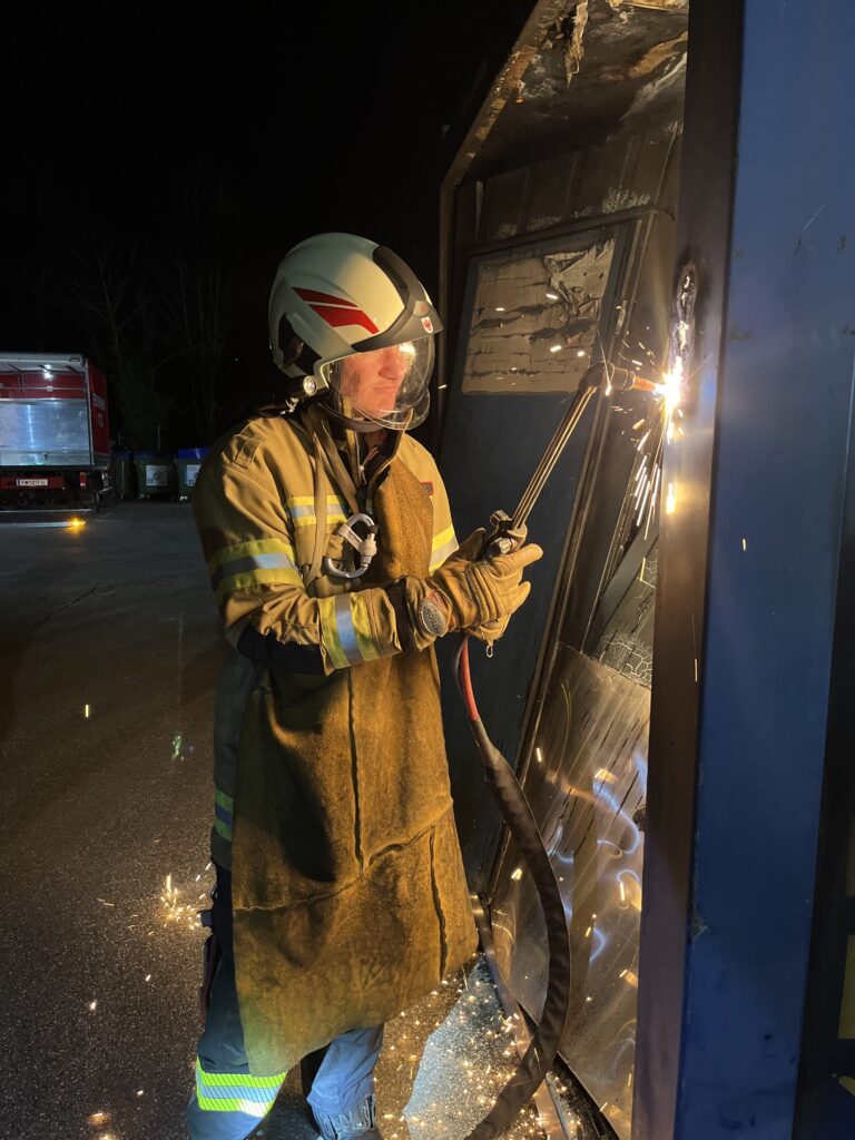 20260313_190025243_iOS