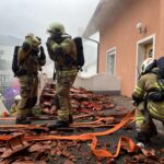 9. Gesamtübung der Aktivmannschaft: Dachstuhlbrand in Einfamilienhaus